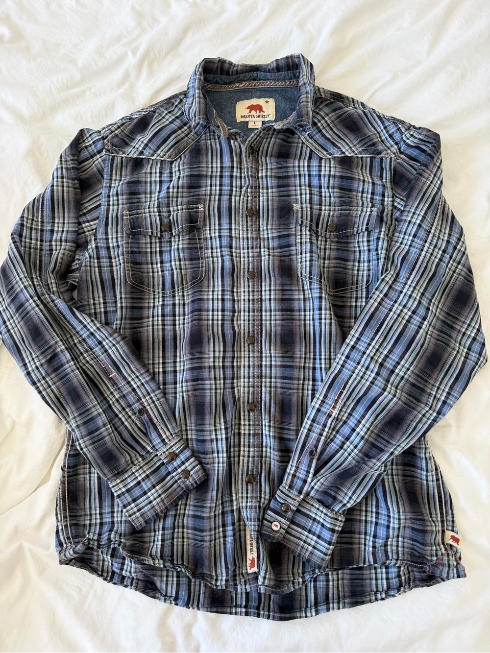 Dakota Grizzly Men's Blue Plaid Long-Sleeve Button-Down Shirt